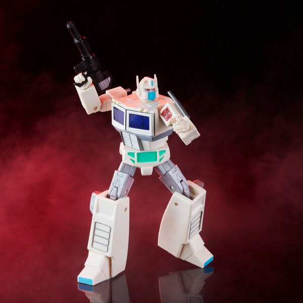 Transformers R.E.D. Robot Enhanced Design Transformers G1 Ultra Magnus Image  (3 of 23)